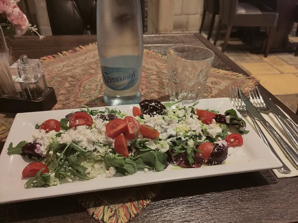 Salade de chèvre chaud
